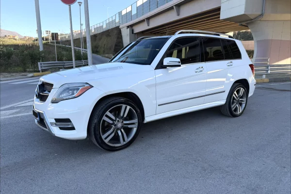 Auto in Vendita a Tirana, Mercedes-Benz, 2015 Diesel,Kambio Automatik Pagamento 12,900  Euro.