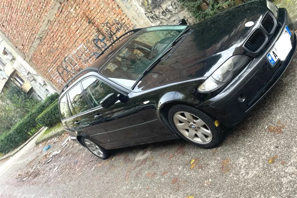 Makina ne shitje ne Tirane - 1,900 Euro