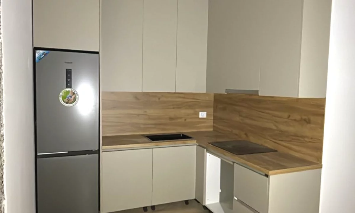 Shtepi ne shitje Apartament ne Tirane, 1+1, Mobilimi E mobiluar, Pagesa 135,000  Euro.