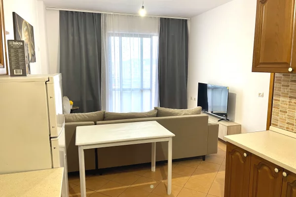 Shtepi me qera 2+1 ne Tirane - 55,000 Leke