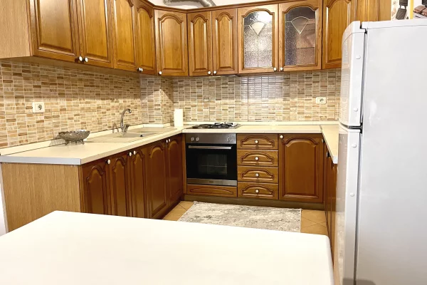 Shtepi me qera Apartament ne Tirane, 2+1, Mobilimi E mobiluar, Pagesa 55,000  Leke.