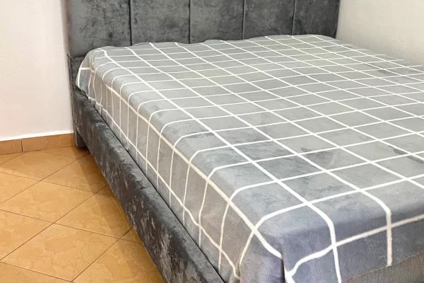 Shtepi me qera Apartament ne Tirane, 2+1, Mobilimi E mobiluar, Pagesa 55,000  Leke.