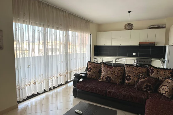 Shtepi me qera 2+1 ne Tirane - 45,000 Leke