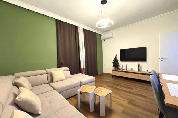 Shtepi me qera 2+1 ne Tirane - 750 Euro