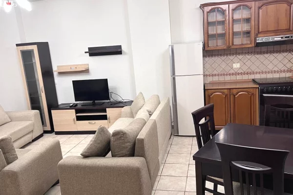 Shtepi me qera 1+1 ne Tirane - 50,000 Leke