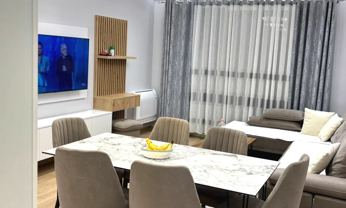 Appartamento in affitto a Tirana 2+1, Arredato