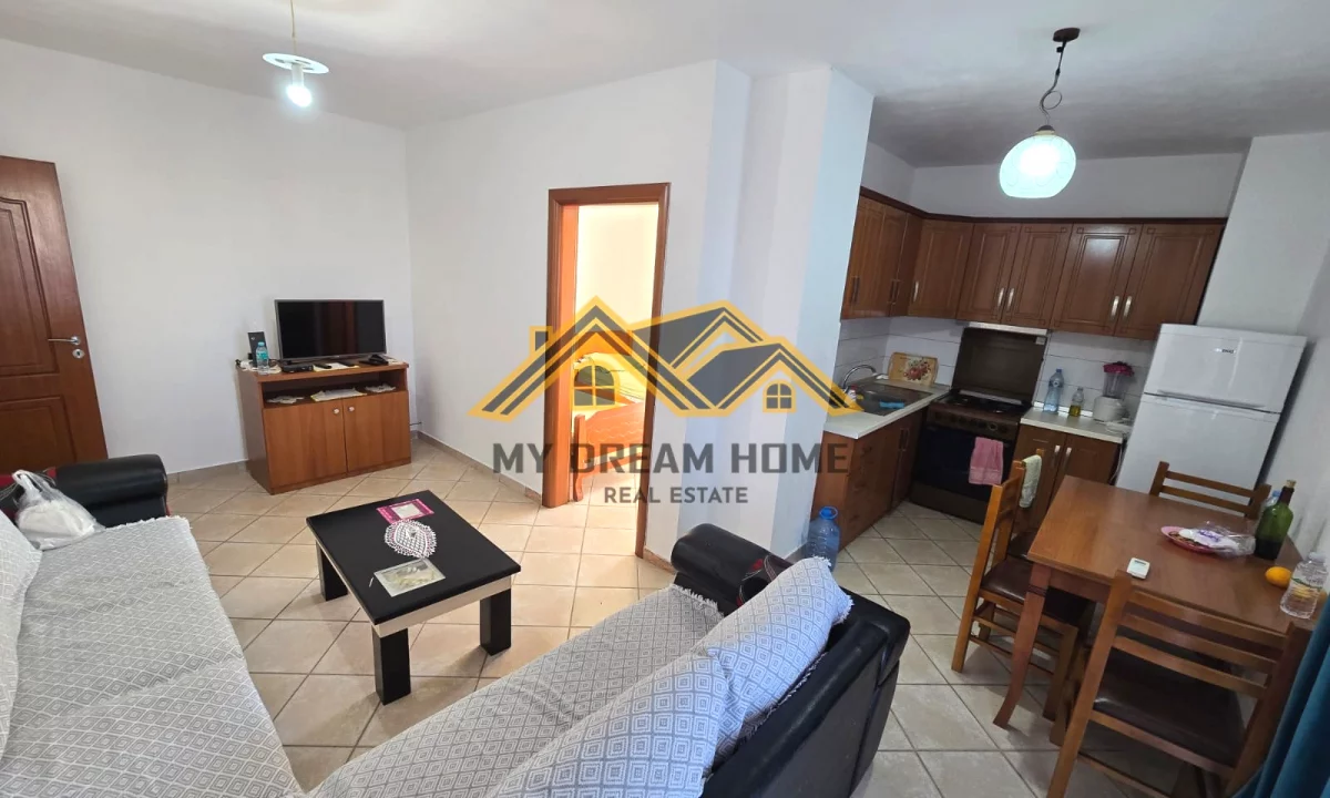 Shtepi me qera Apartament ne Durres, 2+1, Mobilimi E mobiluar, Pagesa 400  Euro.