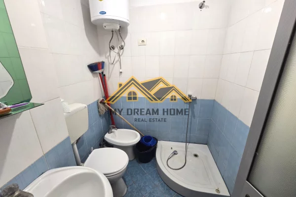 Shtepi me qera Apartament ne Durres, 2+1, Mobilimi E mobiluar, Pagesa 400  Euro.