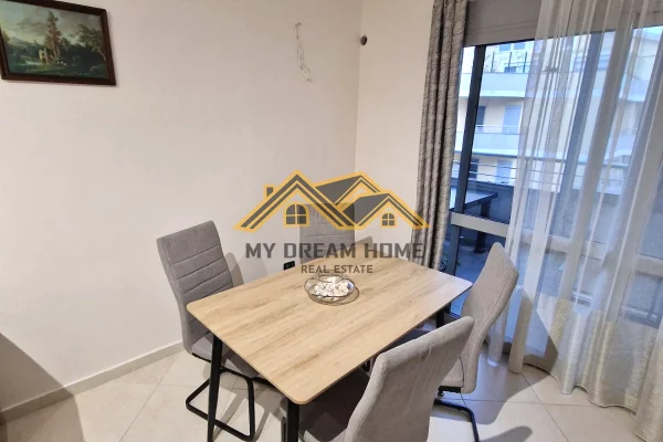 Shtepi ne shitje Apartament ne Durres, 2+1, Mobilimi E mobiluar, Pagesa 146,000  Euro.