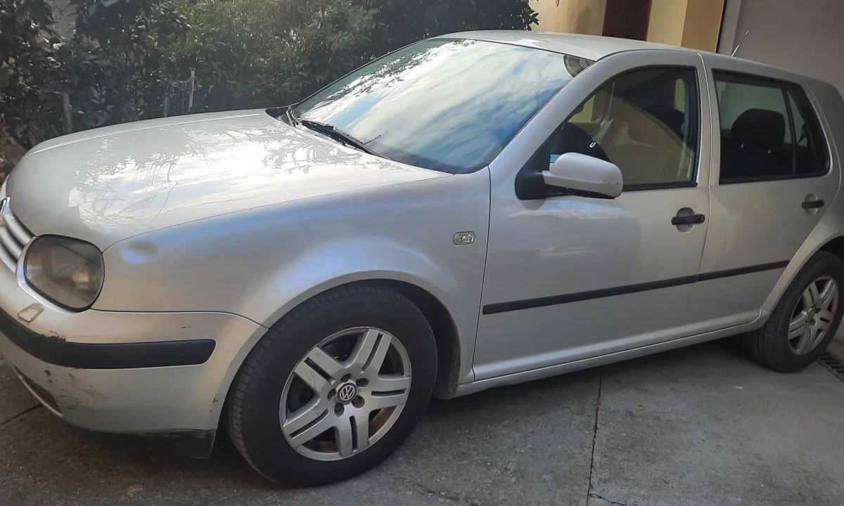 Makina ne shitje ne Tirane, Volkswagen, 2001 Diesel,Kambio Manual Pagesa 1,500  Euro.