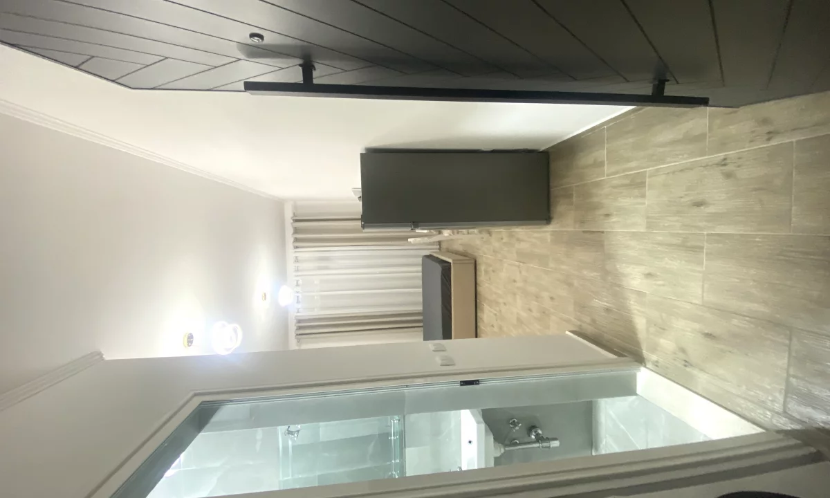 Shtepi me qera Apartament ne Tirane, Garsoniere, Mobilimi E mobiluar, Pagesa 35,000  Leke.