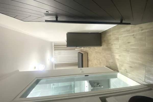 Shtepi me qera Garsoniere ne Tirane - 35,000 Leke