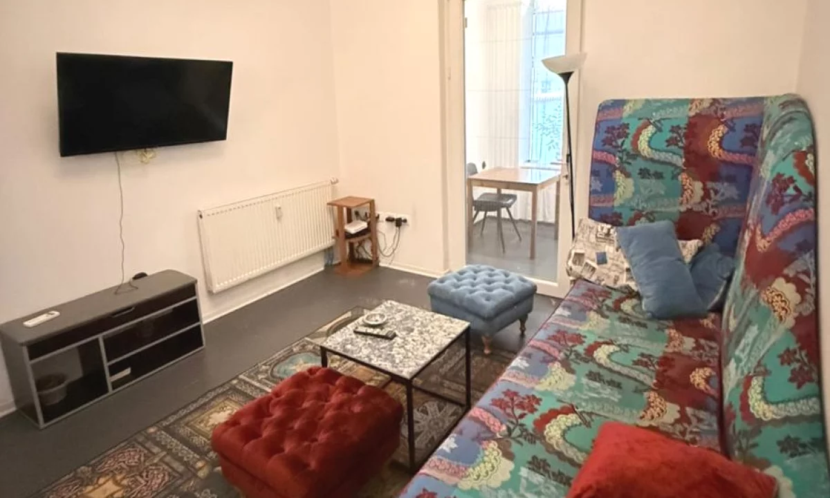 Shtepi me qera Shtepi Private ne Tirane, 2+1, Mobilimi E mobiluar, Pagesa 1,300  Euro.