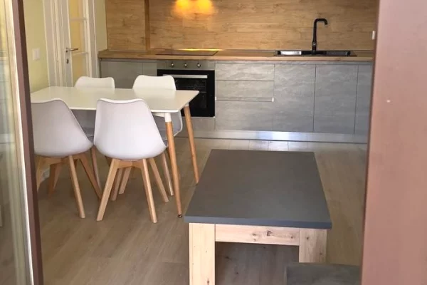 Shtepi me qera 2+1 ne Tirane - 550 Euro