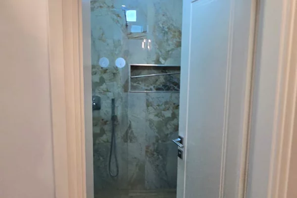 Shtepi me qera 3+1 ne Tirane - 1,000 Euro