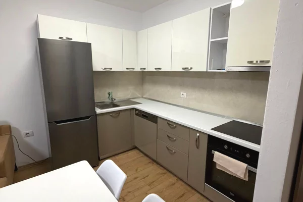 Shtepi me qera Apartament ne Tirane, 1+1, Mobilimi E mobiluar, Pagesa 700  Euro.