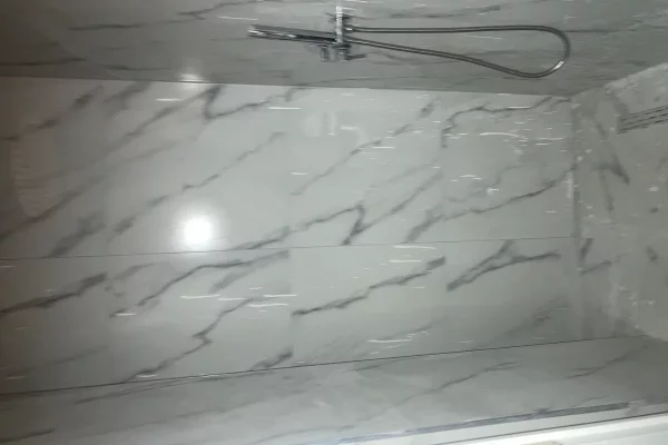 Shtepi me qera Apartament ne Tirane, 3+1, Mobilimi Bosh, pa mobiluar, Pagesa 620  Euro.