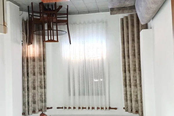 Shtepi me qera 1+1 ne Tirane - 65,000 Leke