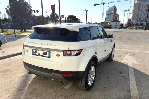 Makina ne shitje ne Tirane, Land Rover, 2015 Diesel,Kambio Automatik Pagesa 1,590,000  Leke.