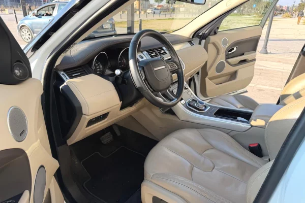 Makina ne shitje ne Tirane, Land Rover, 2015 Diesel,Kambio Automatik Pagesa 1,590,000  Leke.