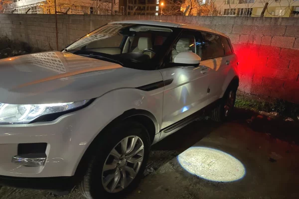 Makina ne shitje ne Tirane - 1,590,000 Leke