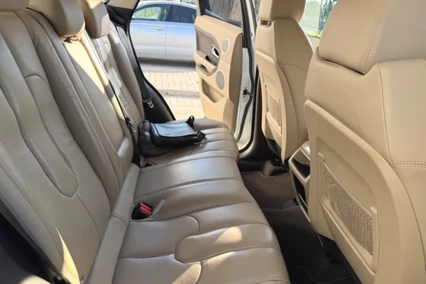 Makina ne shitje ne Tirane, Land Rover, 2015 Diesel,Kambio Automatik Pagesa 1,590,000  Leke.