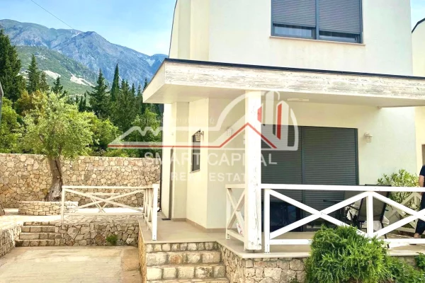 Shtepi ne shitje Vila Luksoze ne Himare, 4+1, Mobilimi E mobiluar, Pagesa 699,000  Euro.