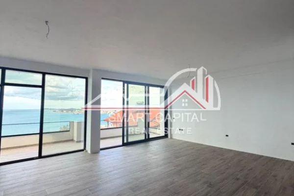 Shtepi ne shitje Apartament ne Vlore, 2+1, Mobilimi Bosh, pa mobiluar, Pagesa 350,000  Euro.