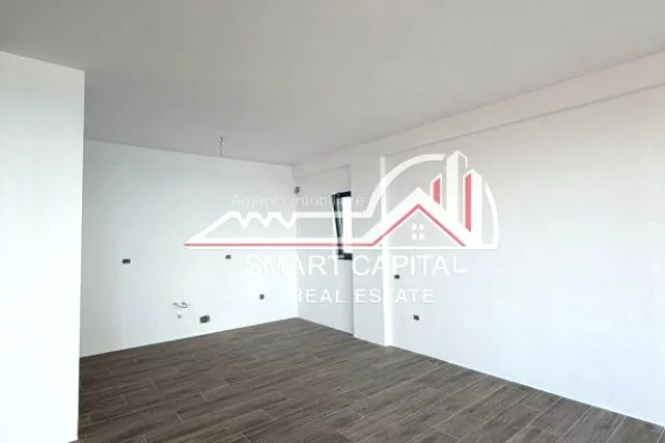 Shtepi ne shitje Apartament ne Vlore, 2+1, Mobilimi Bosh, pa mobiluar, Pagesa 350,000  Euro.