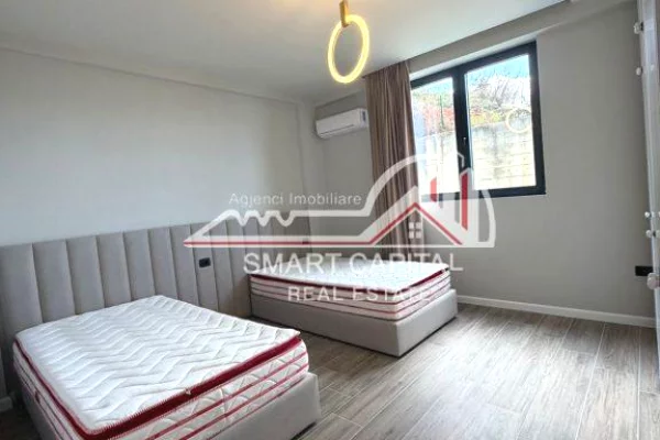 Shtepi ne shitje Apartament ne Vlore, 2+1, Mobilimi E mobiluar, Pagesa 390,000  Euro.