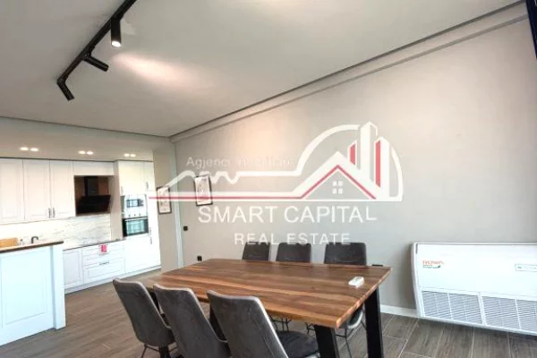 Shtepi ne shitje Apartament ne Vlore, 2+1, Mobilimi E mobiluar, Pagesa 390,000  Euro.