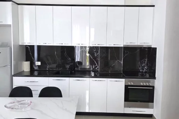 Shtepi me qera Apartament ne Tirane, 2+1, Mobilimi E mobiluar, Pagesa 500  Euro.