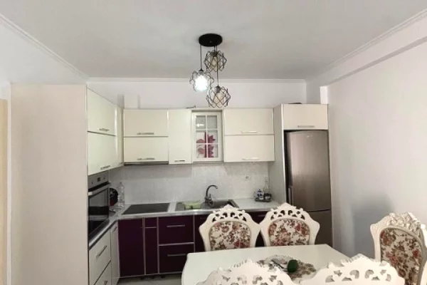 Shtepi me qera 2+1 ne Tirane - 500 Euro