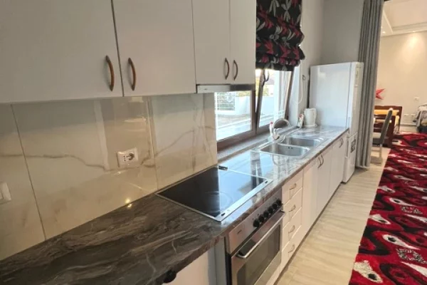 Shtepi me qera Garsoniere ne Tirane - 380 Euro