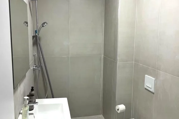 Shtepi me qera Garsoniere ne Tirane - 380 Euro