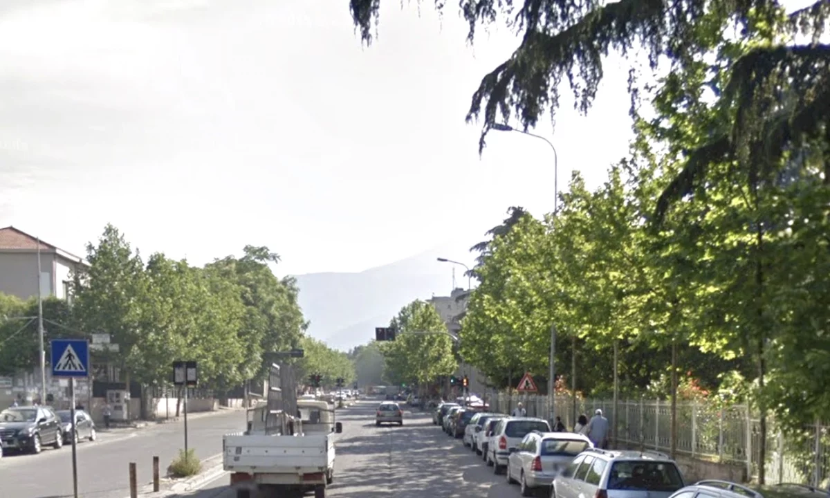 Shtepi me qera Apartament ne Tirane, 2+1, Mobilimi E mobiluar, Pagesa 1,200  Euro.