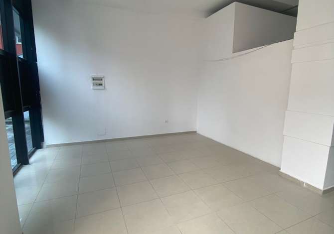 Ambient biznesi me qera 1+1 ne Tirane - 84,999 Leke