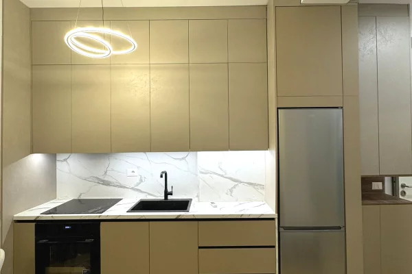 Appartamento in affitto a Tirana 1+1, Arredato