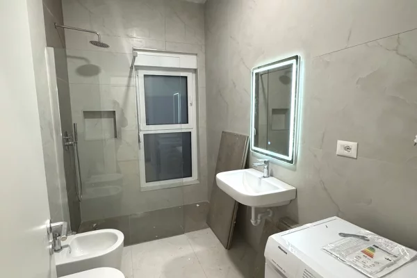 Appartamento in affitto a Tirana 1+1, Arredato