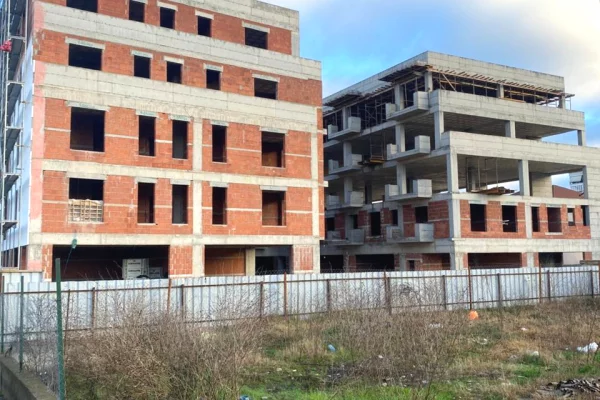 Apartment for sale in Tirana 1+1, Emty