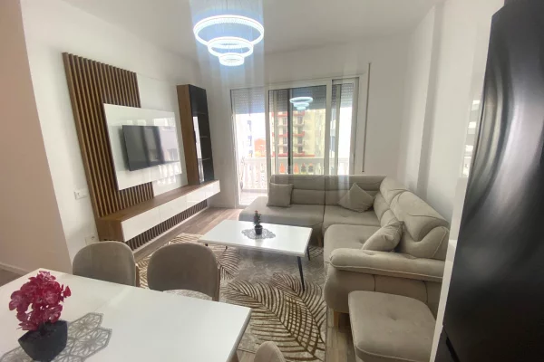Casa in affitto 3+1 a Tirana - 55,000 Leke