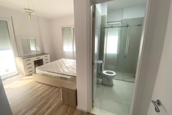 Appartamento in affitto a Tirana 3+1, Arredato