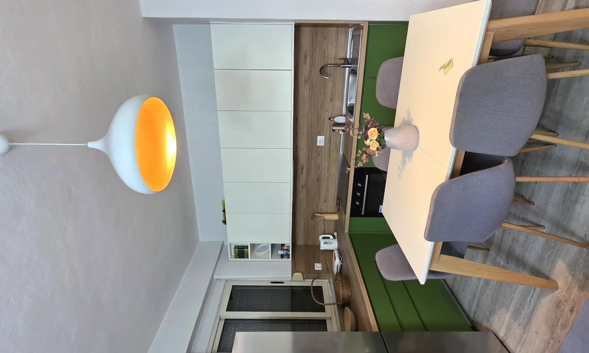 Shtepi me qera Apartament ne Tirane, 3+1, Mobilimi E mobiluar, Pagesa 750  Euro.