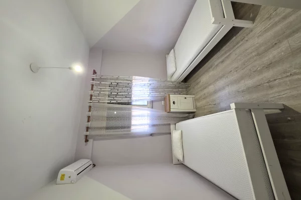 Shtepi me qera Apartament ne Tirane, 3+1, Mobilimi E mobiluar, Pagesa 750  Euro.