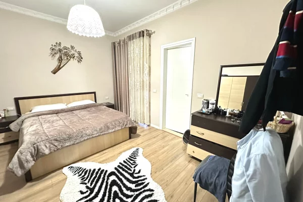 Shtepi ne shitje Apartament ne Tirane, 2+1, Mobilimi E mobiluar, Pagesa 350,000  Euro.