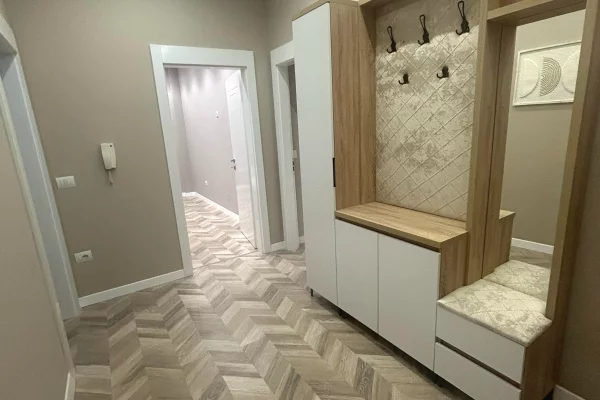 Shtepi ne shitje Apartament ne Tirane, 2+1, Mobilimi E mobiluar, Pagesa 355,000  Euro.