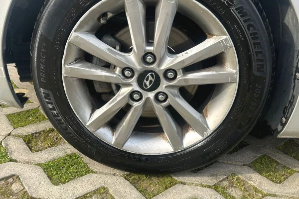 Cars for sale in Tirana, Hyundai, 2015 Diesel,Kambio Automatik Payment 6,300  Euro.