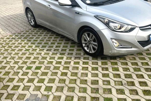 Cars for sale in Tirana, Hyundai, 2015 Diesel,Kambio Automatik Payment 6,300  Euro.