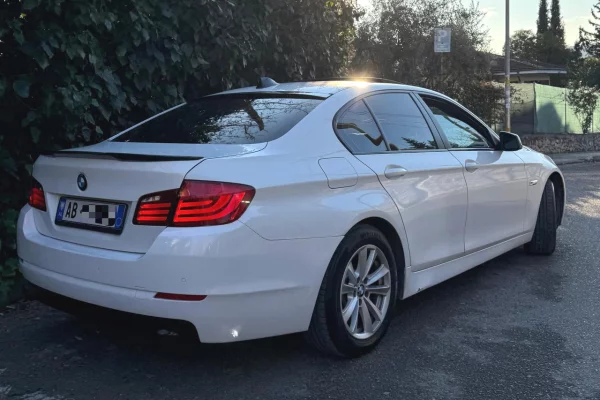 BMW Seria 5 – Automat | 2.0 Nafte Duke Nisur Nga 50 Euro Dita