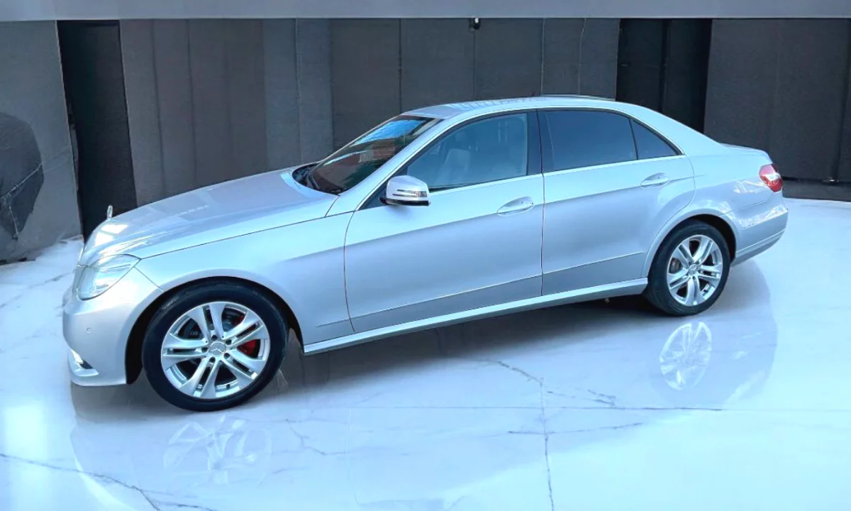 Mercedes-Benz E-Class – Automat | 2.0 Nafte Duke Filluar Nga 40 Euro Dita